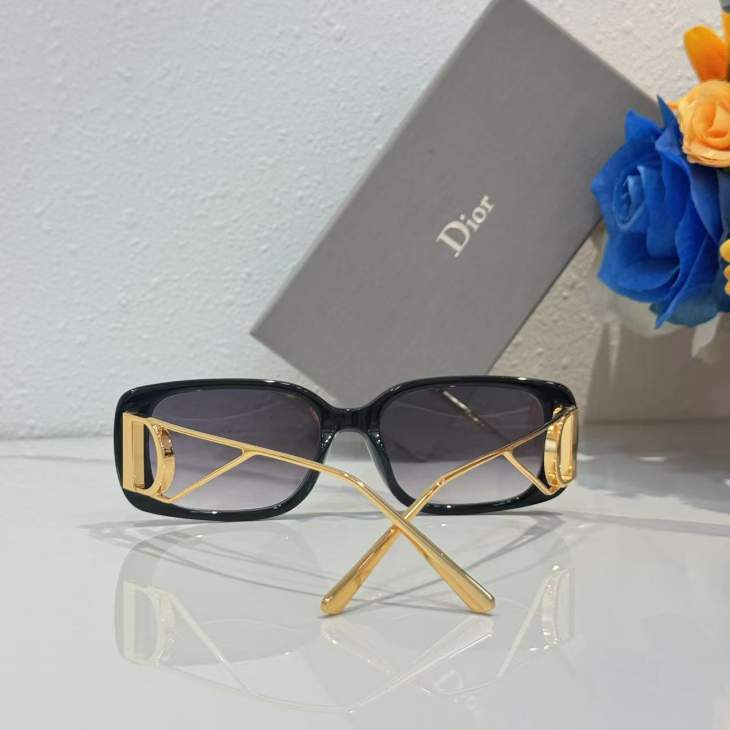 Picture of Dior Sunglasses _SKUfw79279344fw